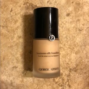 giorgio armani luminous silk foundation 2